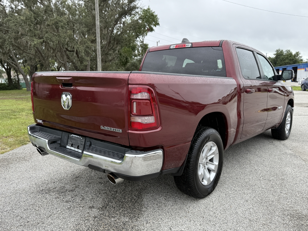 View vehicle photo 7