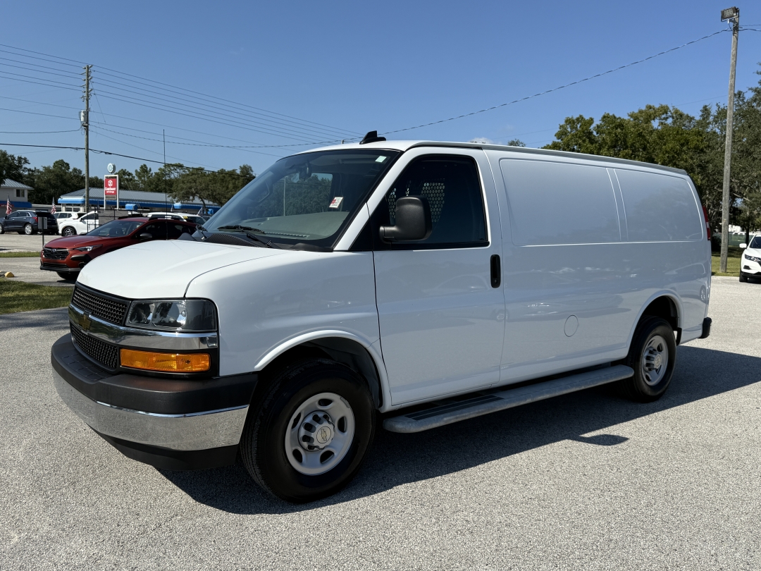 2024 Chevrolet Express Cargo Work Van's photo