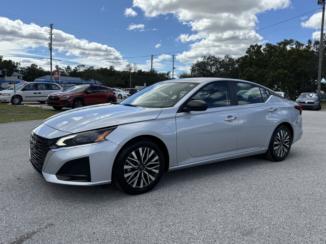 2024 Nissan Altima SV
