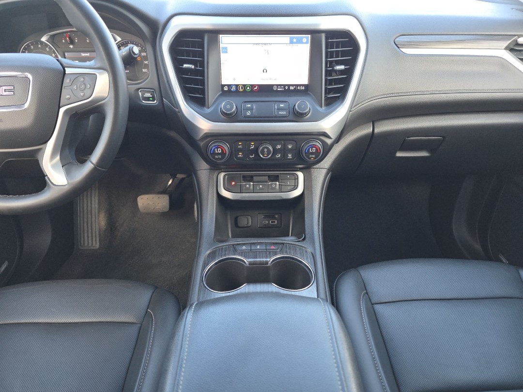 2023 GMC Acadia SLT - Photo 17
