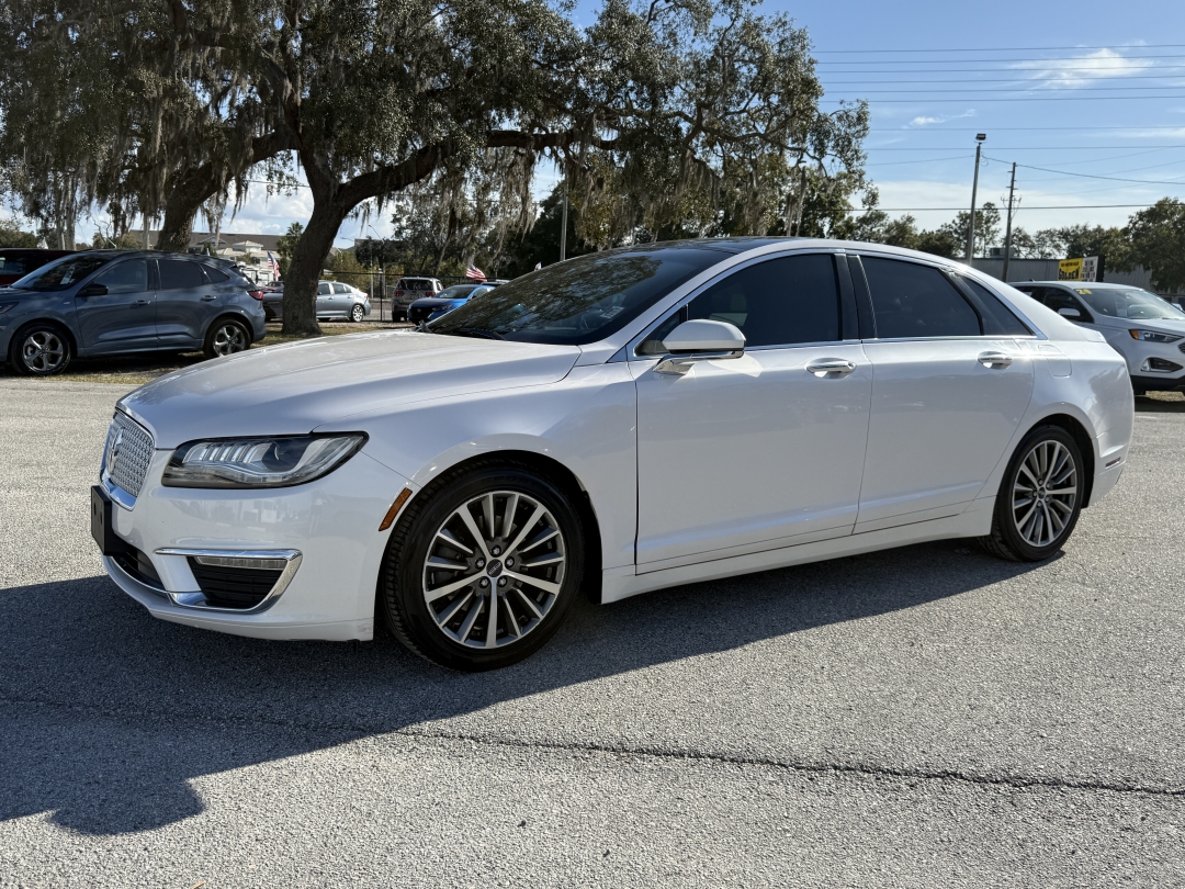 2017 Lincoln MKZ Select's photo