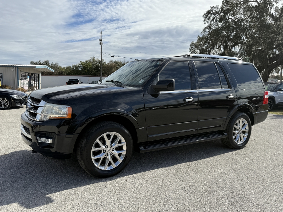 2017 Ford Expedition Limited's photo
