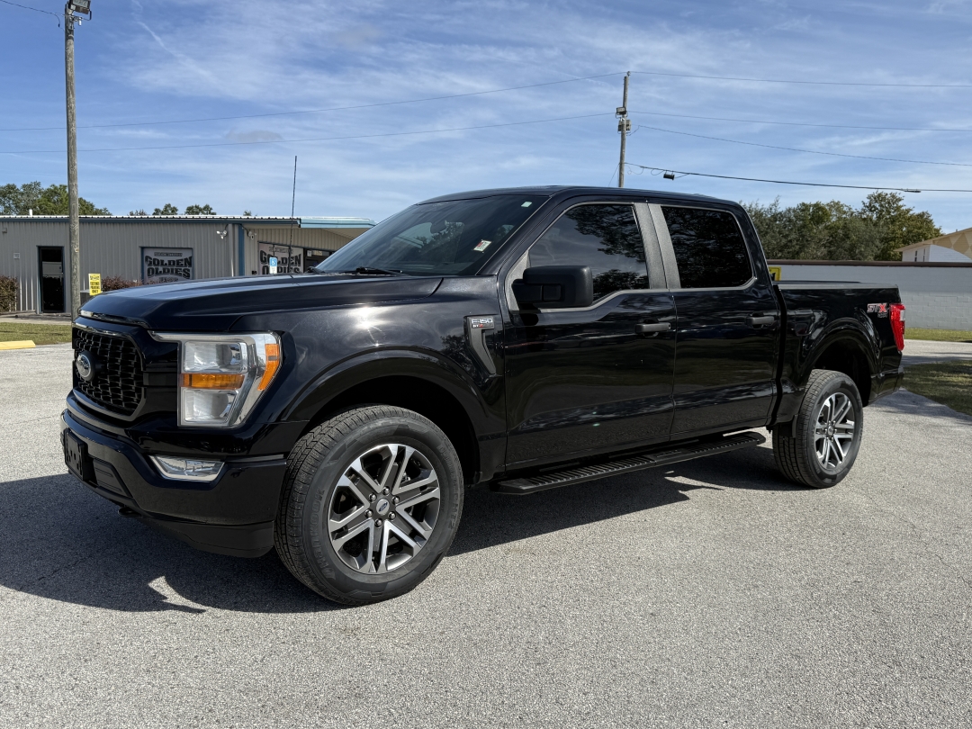 2022 Ford F-150 XL's photo