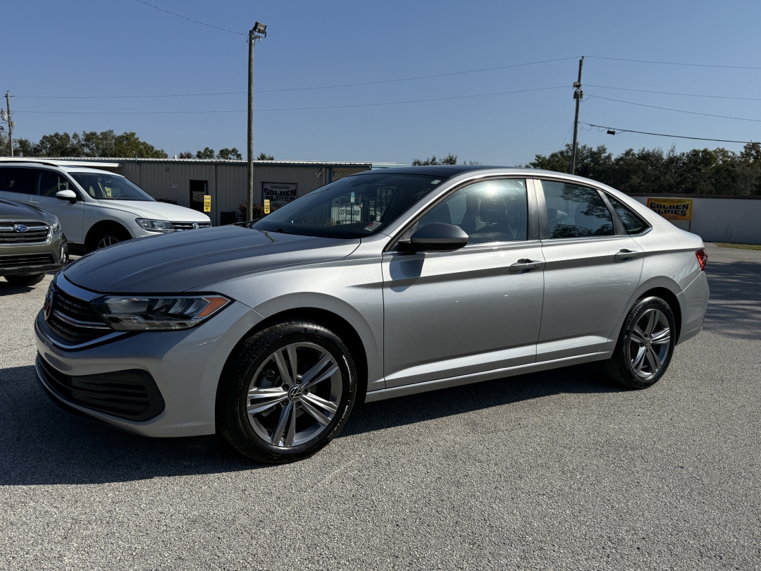 2022 Volkswagen Jetta SE's photo