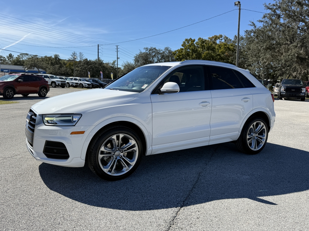2017 Audi Q3 Premium Plus's photo