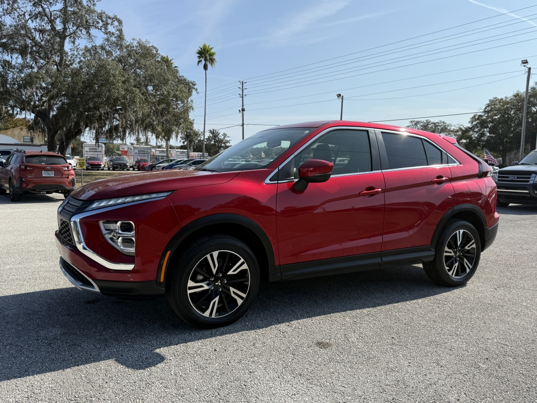 2024 Mitsubishi Eclipse Cross SE's photo