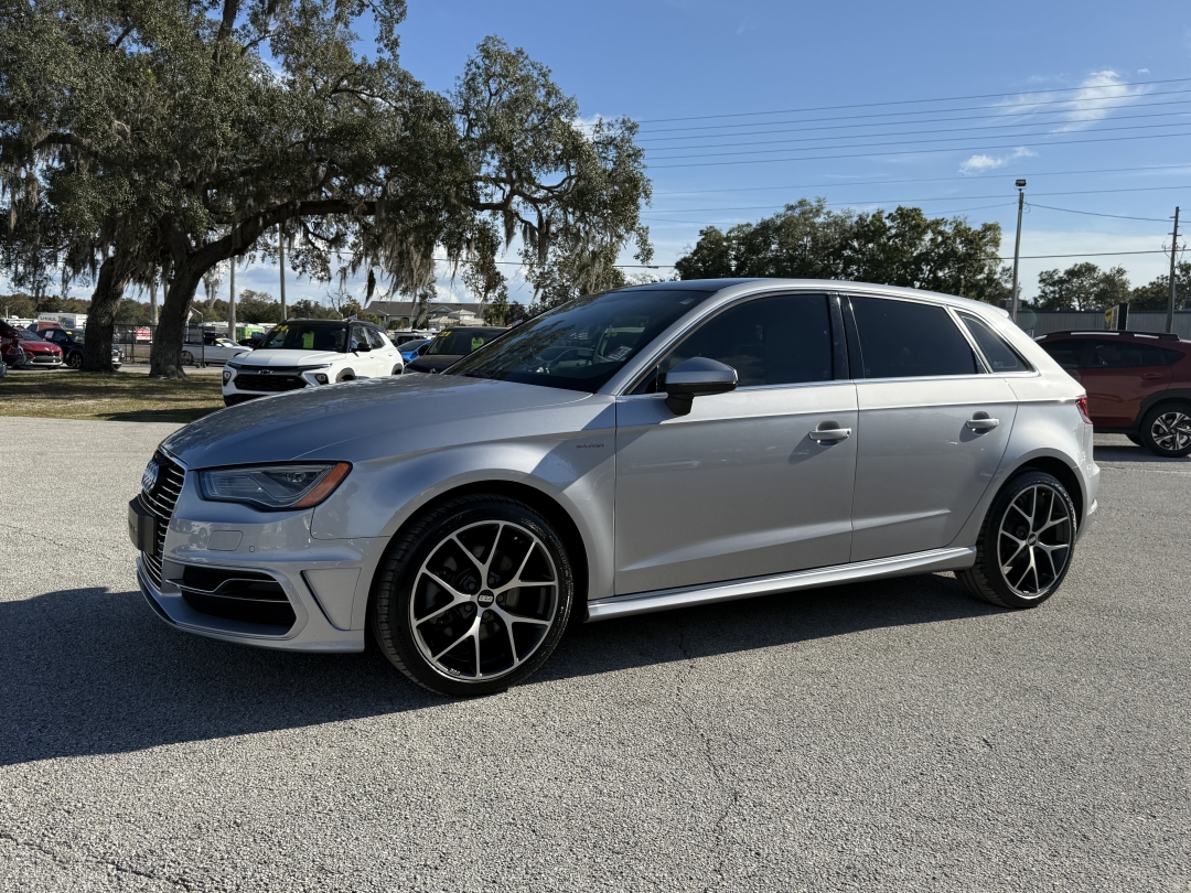 2016 Audi A3 Sportback e-tron Premium Plus
