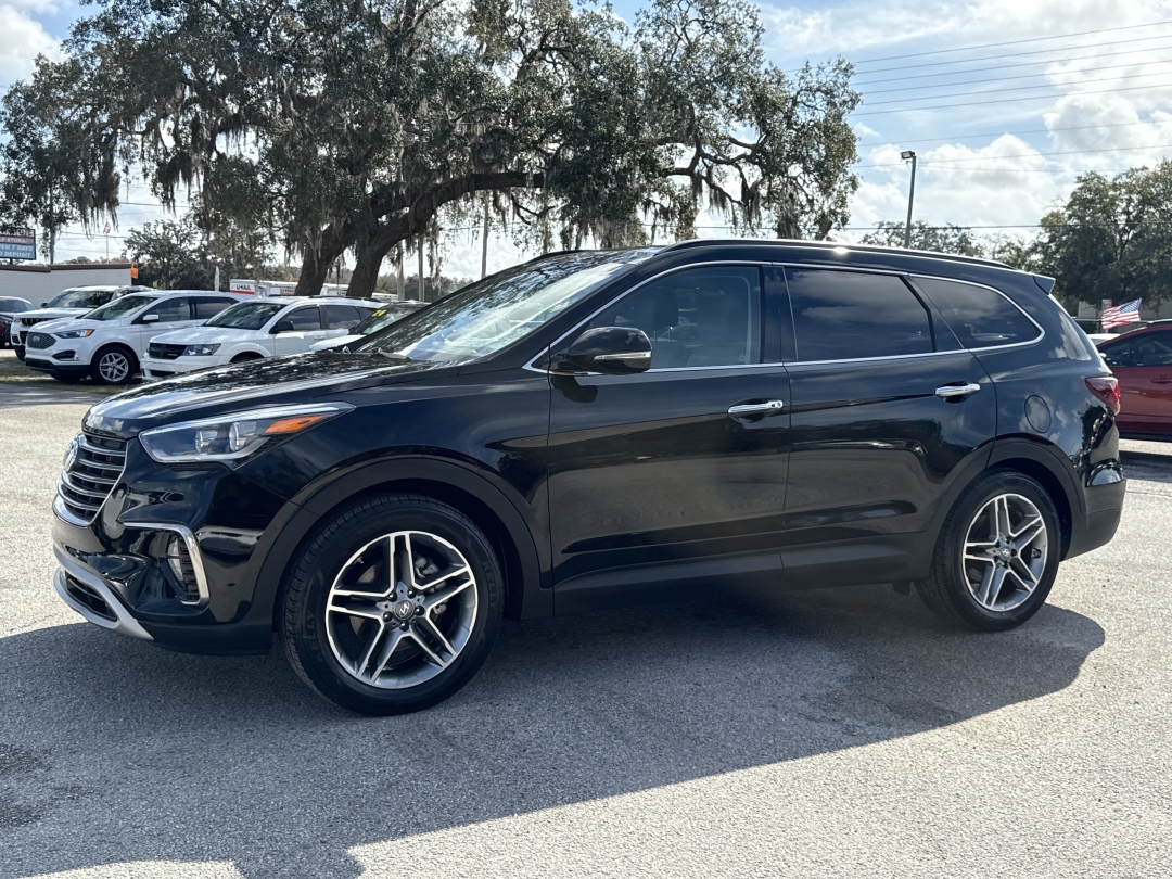 2017 Hyundai Santa Fe SE Ultimate's photo