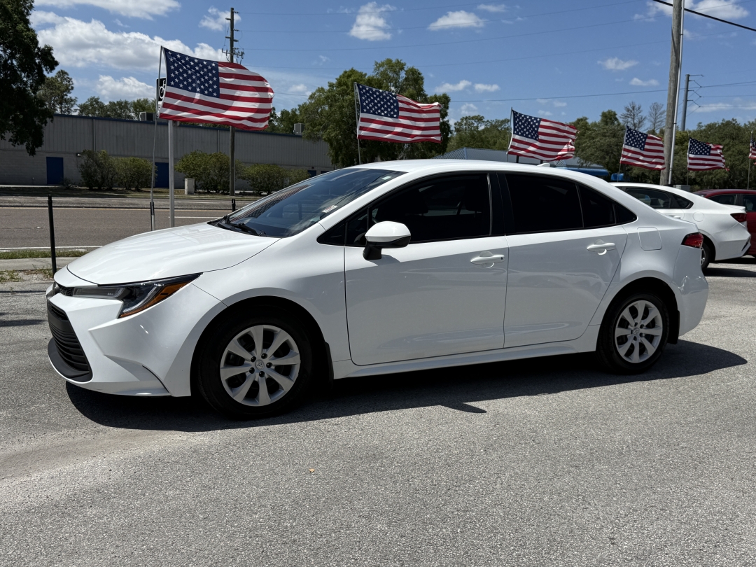 2025 Toyota Corolla LE