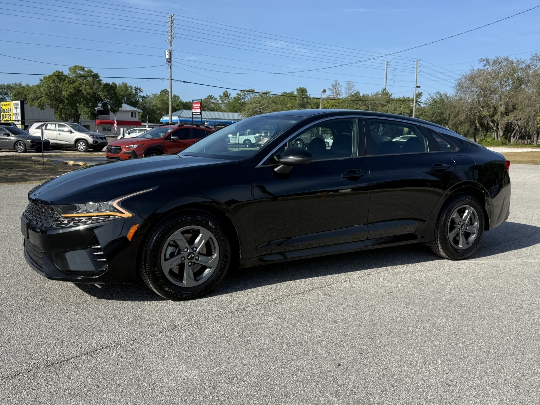 2021 Kia Optima LX FWD's photo