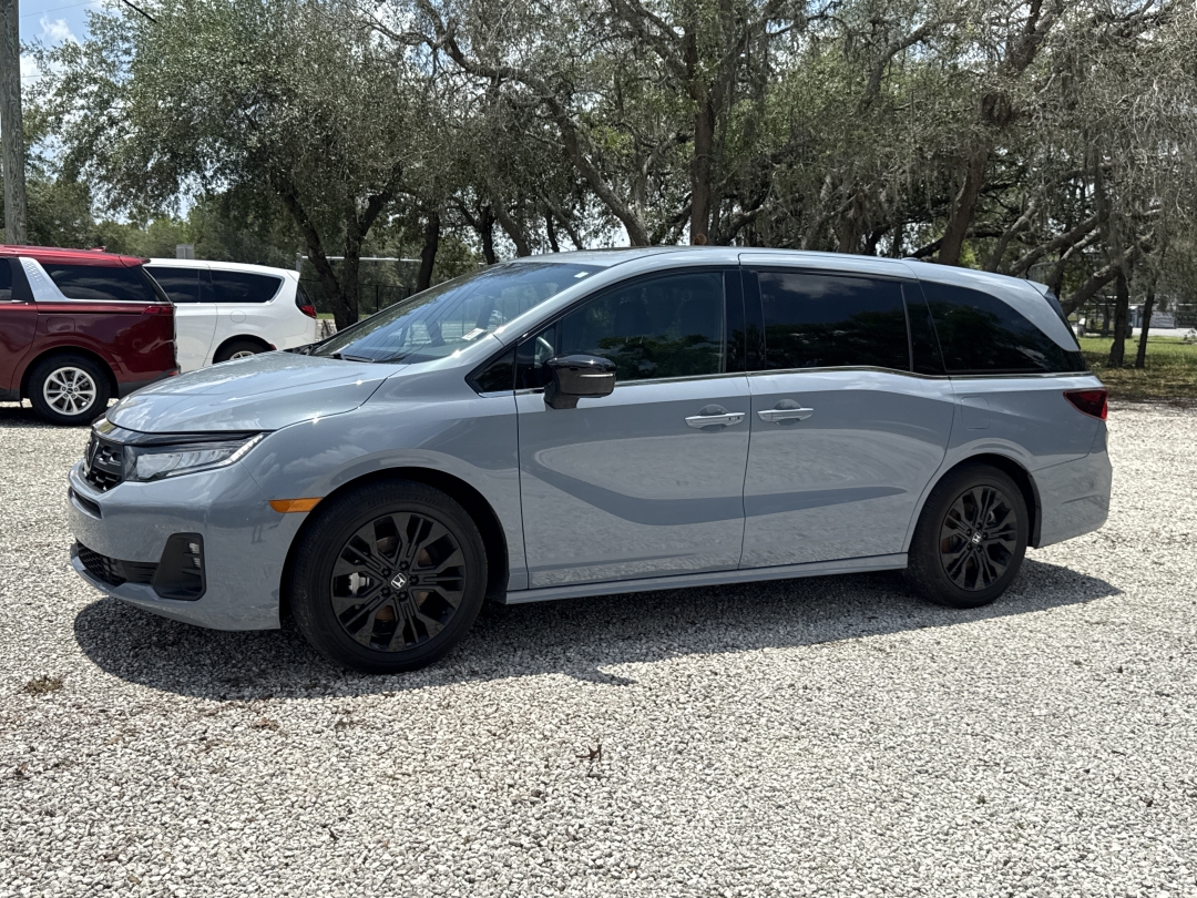 2025 Honda Odyssey's photo