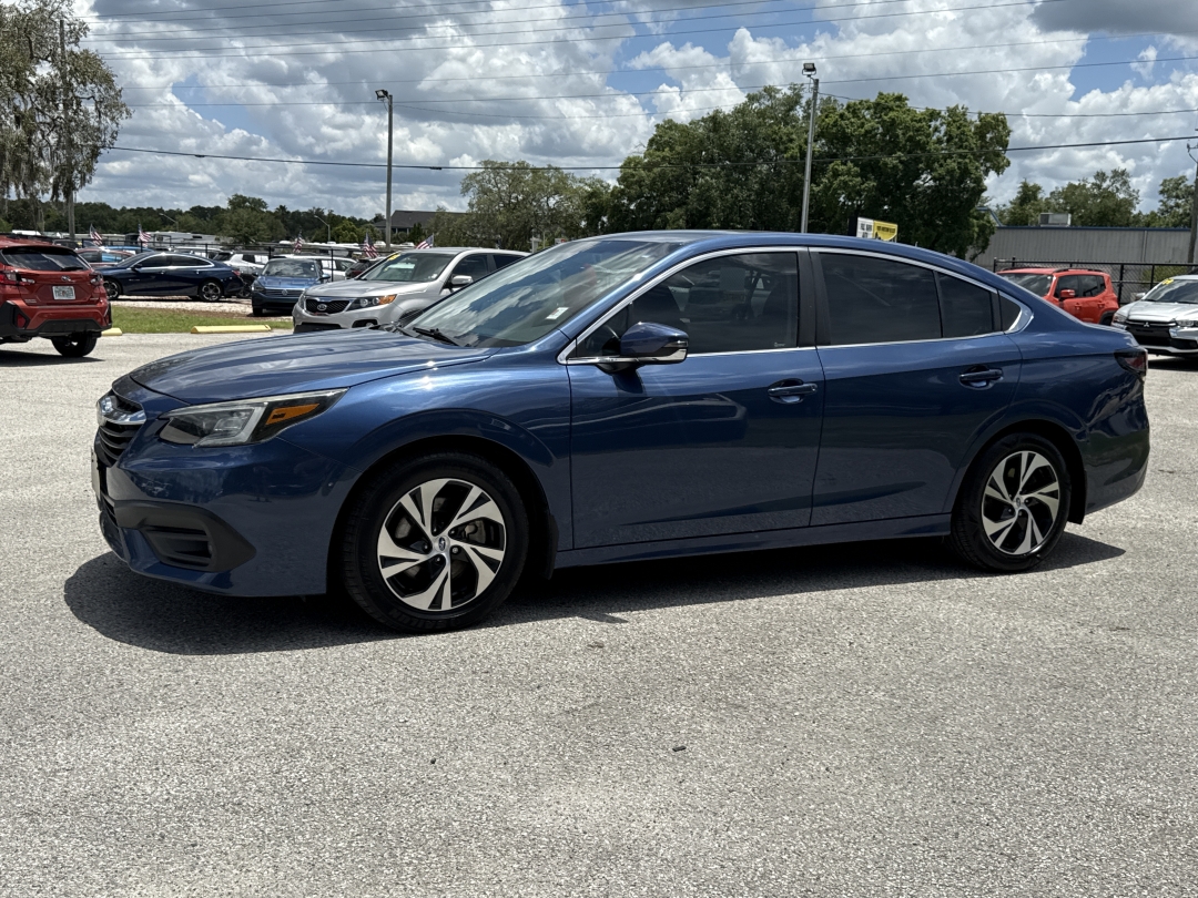 2020 Subaru Legacy Premium's photo