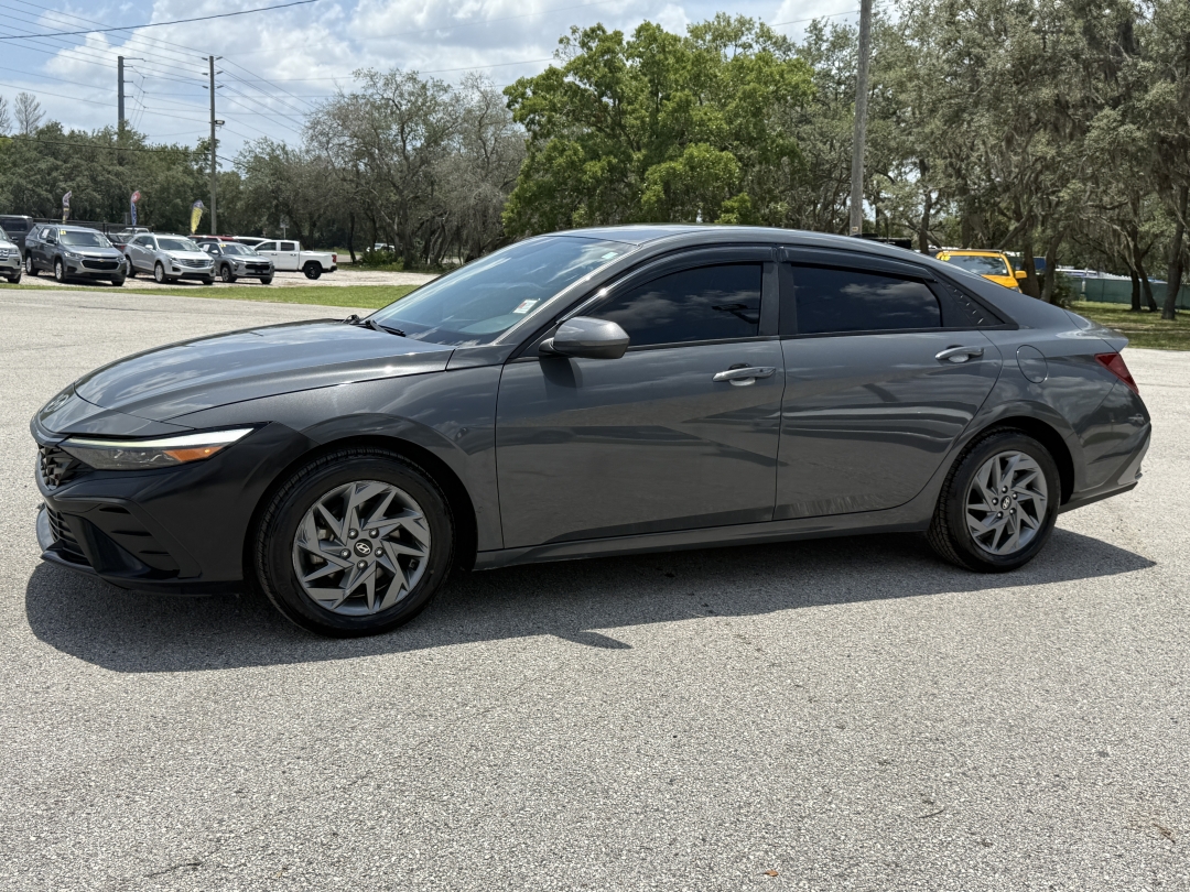 2024 Hyundai Elantra 2.0 SEL IVT's photo