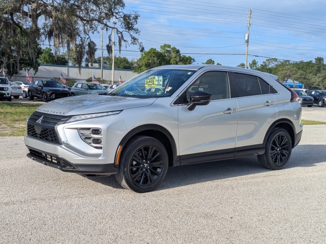 2024 Mitsubishi Eclipse Cross LE S-AWC's photo