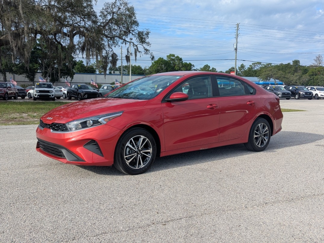 2024 Kia Forte LXS AT's photo